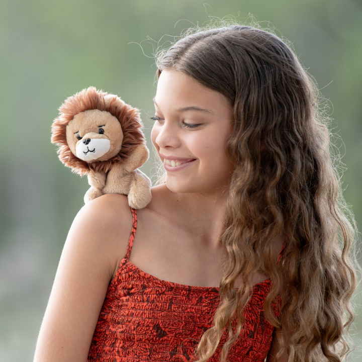 Nuggetz Lion XSM 6" (16cm) lifestyle